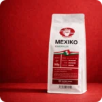 500-g-Packung Mexiko Kaffee Esmeralda von MEE KAFFEE vor rotem Hintergrund