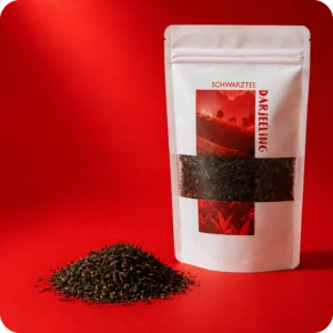 Premium Darjeeling Schwarztee als loser Tee von MEE KAFFEE mit aromatischen Teeblättern